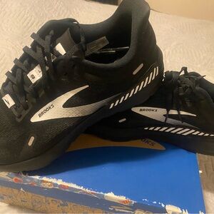 Brooks Launch GTS 9 Men's Road Running Shoes Size 9.5 Black/White Wide/2E